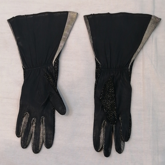 Vintage Carlos Falchi Black Silver Leather Gloves - Picture 5 of 12